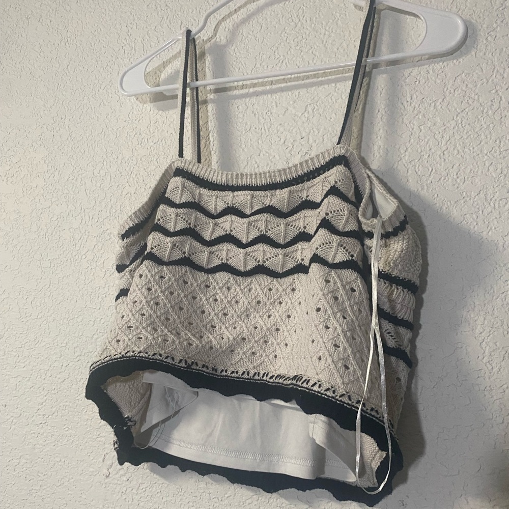 Pink Republic Cream and black trim crocheted pointelle pattern tank top - Picture 4 of 8